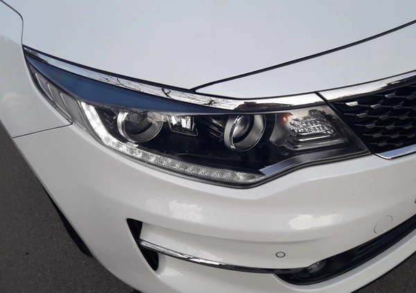 Kia Optima cena 55000 przebieg: 220000, rok produkcji 2017 z Sulejówek małe 436